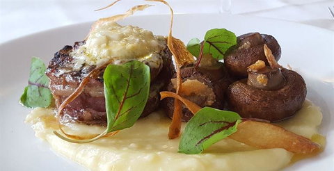 Insieme Ristorante - Hervey Bay Accommodation 11