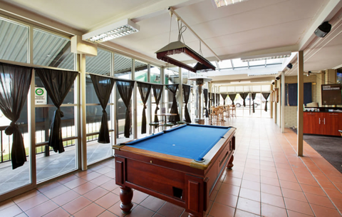 Commercial Hotel - Hervey Bay Accommodation 1