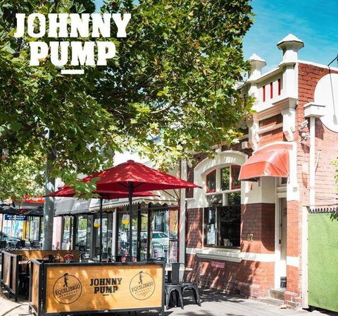 Johnny Pump - Hervey Bay Accommodation 13