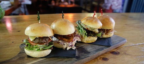 Rusco & Brusco - Hervey Bay Accommodation 3