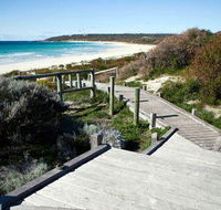 Bunkers Beach House - Hervey Bay Accommodation