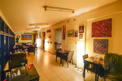 Devils Marbles Hotel–Wauchope - Tourism Hervey Bay 3
