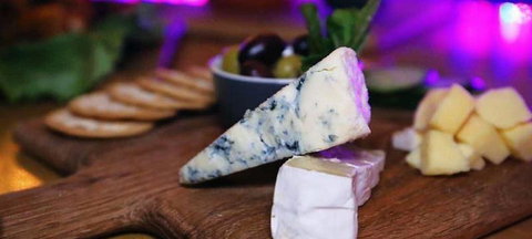 Bluebottle Bar + Kitchen - Hervey Bay Accommodation 1