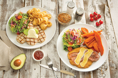 Hog’s Australia’s Steakhouse - Tourism Hervey Bay 1