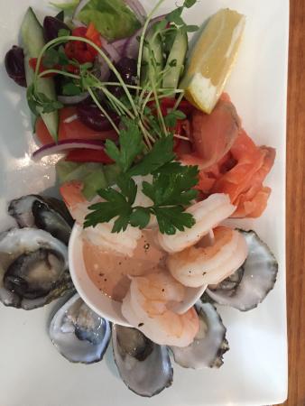 Santa Fe Cafe Bar & Restaurant - Hervey Bay Accommodation 0