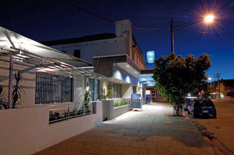 Bank Hotel - Hervey Bay Accommodation 2