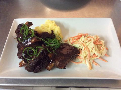 The Bunker Bar & Bistro - Hervey Bay Accommodation 2