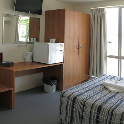 Upper Ross Hotel - Tourism Hervey Bay 1