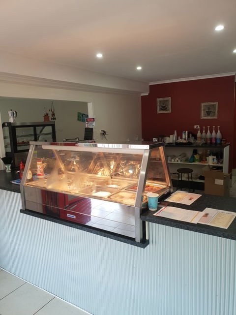 Red Centre Cafe And Takeaway - Hervey Bay Accommodation 5
