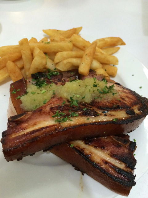 The Mahogany Bar And Grill - Tourism Hervey Bay 3
