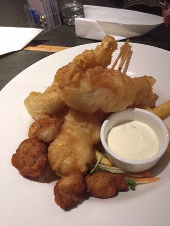 Shoreline Hotel - Hervey Bay Accommodation 0