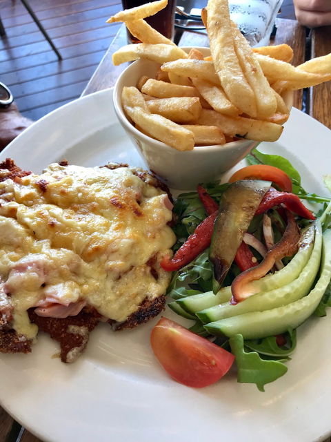 Comfort Inn The Pier Restaurant - Hervey Bay Accommodation 1