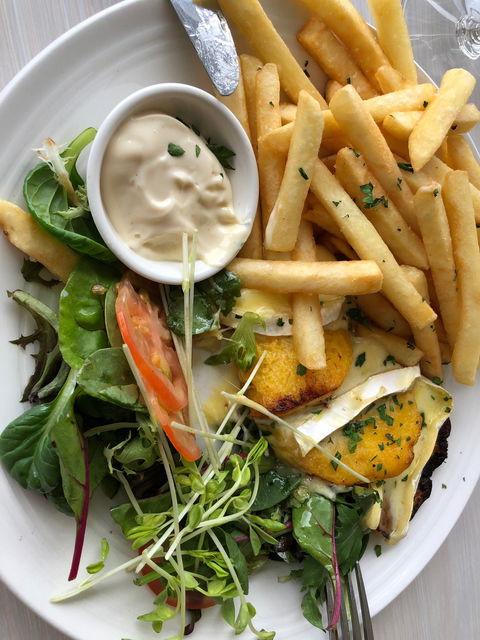 Cove Bar And Restaurant - Tourism Hervey Bay 1