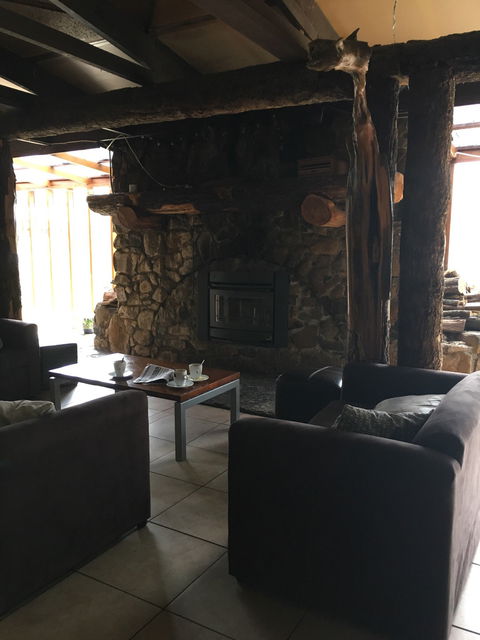 Lakeside Bar & Grill - Hervey Bay Accommodation 8