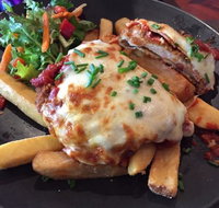 Hang Out Bar and Cafe - Hervey Bay Accommodation