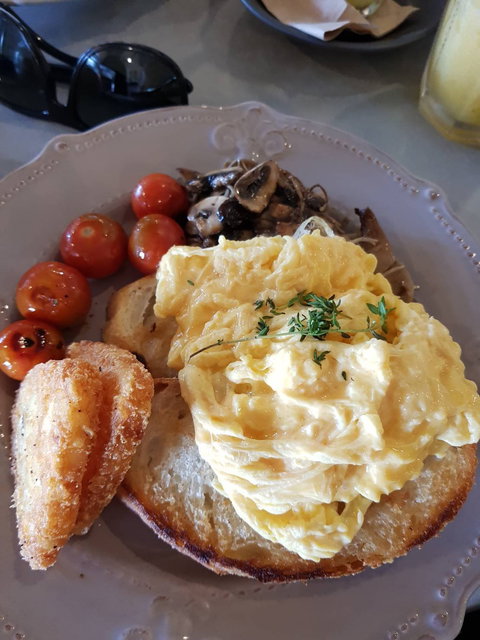 Green Mango Cafe - Hervey Bay Accommodation 7