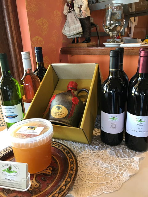 Alicia Estate Winery & Restaurant - Hervey Bay Accommodation 6