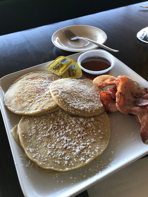 Pelican's Cafe & Restaurant - Hervey Bay Accommodation 1