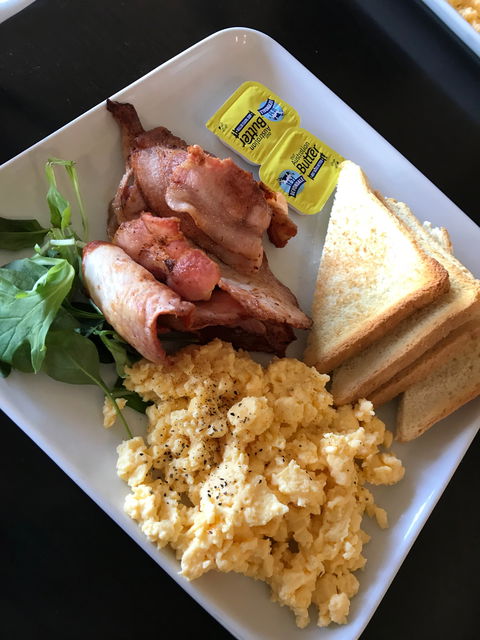 Pelican's Cafe & Restaurant - Hervey Bay Accommodation 2