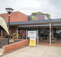 Avenues Cafe Bar - Tourism Hervey Bay