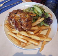 Beach Hotel - Hervey Bay Accommodation