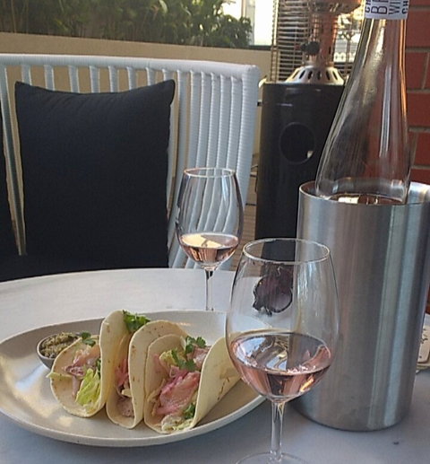 The Feathers Hotel - Hervey Bay Accommodation 1