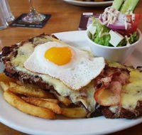 Willunga Hotel - Hervey Bay Accommodation