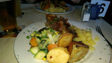 Queens Arms Hotel Riccardo's Seafood And Steakhouse - Hervey Bay Accommodation 0