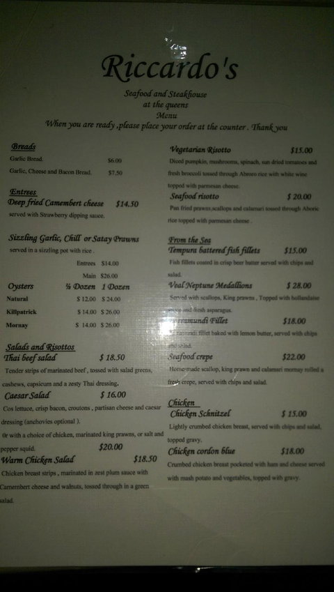 Queens Arms Hotel Riccardo's Seafood And Steakhouse - Hervey Bay Accommodation 2