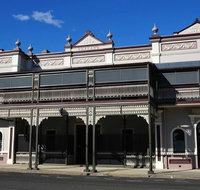 Warwick Hotel - Hervey Bay Accommodation