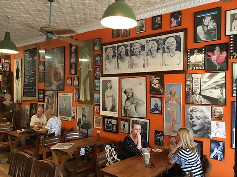 A Cafe Etc - Hervey Bay Accommodation 0