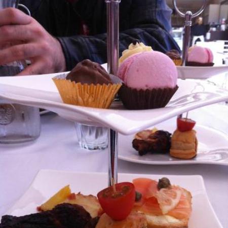 Decadent C's - Hervey Bay Accommodation 0