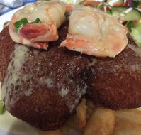 Larrikin Hotel Bistro. - Hervey Bay Accommodation