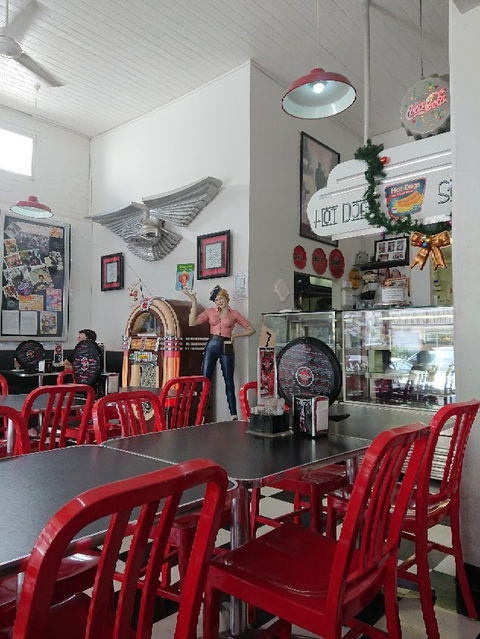 Eagle Rock Cafe - Hervey Bay Accommodation 6