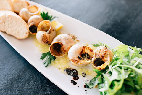 Embassy97 - Hervey Bay Accommodation 0