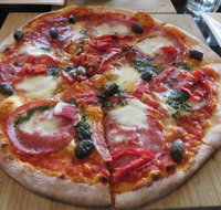 Acqua e Farina Woodfire Pizzeria - Hervey Bay Accommodation