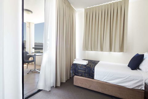 Central West End Apartments - Hervey Bay Accommodation 9