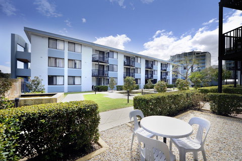 Assured Waterside Apartments - Tourism Hervey Bay 0