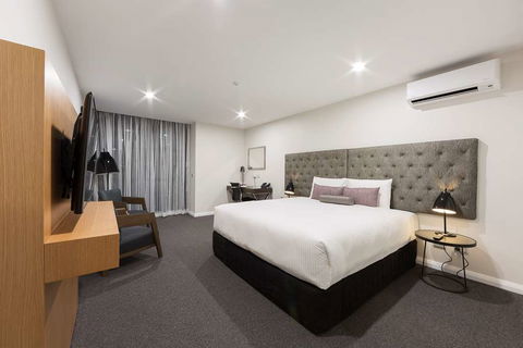 Avenue Hotel Canberra - Tourism Hervey Bay 2