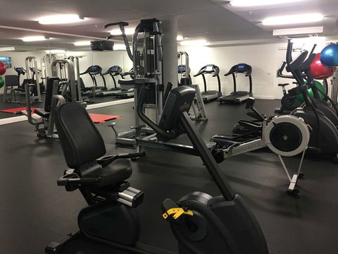 Avenue Hotel Canberra - Tourism Hervey Bay 10