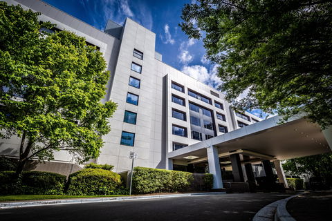 Crowne Plaza Canberra - Tourism Hervey Bay 1