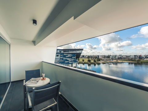 Mercure Melbourne Caroline Springs - Hervey Bay Accommodation 5