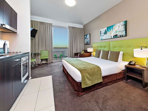 Mercure Melbourne Caroline Springs - Hervey Bay Accommodation 7