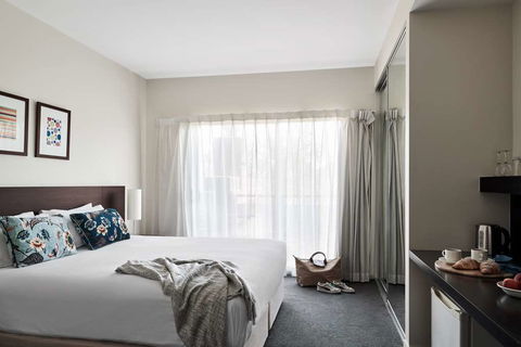 Punthill Essendon Grand - Hervey Bay Accommodation 5