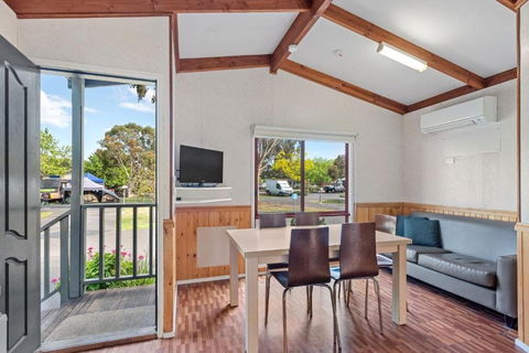 Discovery Parks Melbourne - Hervey Bay Accommodation 3