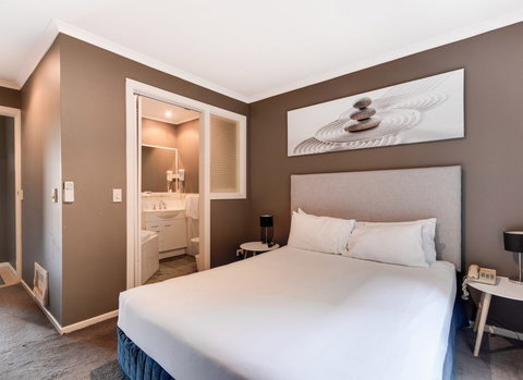 Aqualuna Beach Resort - Hervey Bay Accommodation 1