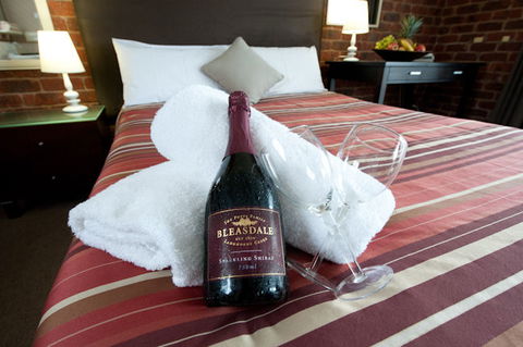 Admiral Motor Inn - Tourism Hervey Bay 2