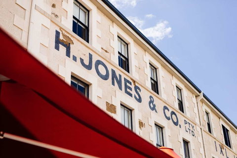 The Henry Jones Art Hotel - Hervey Bay Accommodation 0