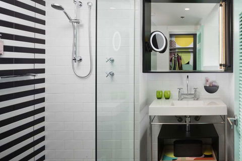 QT Gold Coast - Hervey Bay Accommodation 4