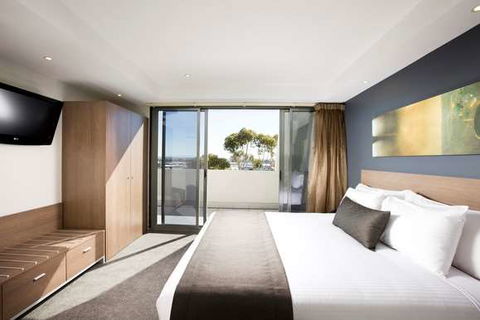 Mantra Tullamarine Hotel - Tourism Hervey Bay 1